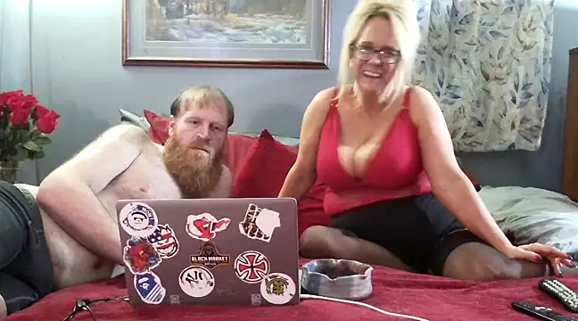 Snapshot of letsgetdirty1981 chatting on 02-15-25, 03:20 letsgetdirty1981 online show from 02-15-25, 03:20