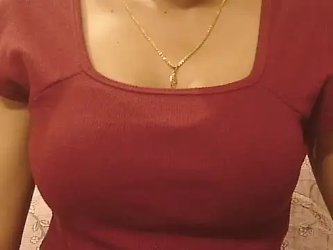 Snapshot of _FluffyHxney_ chatting on 10-15-25, 04:29 FluffyHxney online show from 10-15-25, 04:29