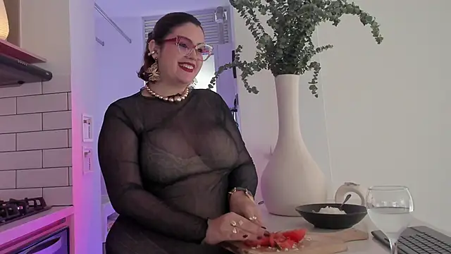 Candelariia  online show from 03-06-25, 07:21