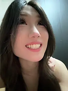 Snapshot of xyebobs chatting on 07-19-26, 04:11 xyebobs online show from 07-19-26, 04:11