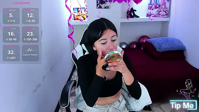 zoe connor19 online show from 02-06-26, 09:07