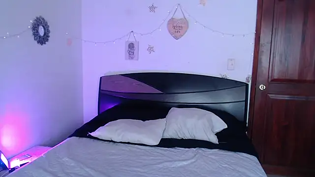 anhiahoney02 online show from 02-08-25, 02:05