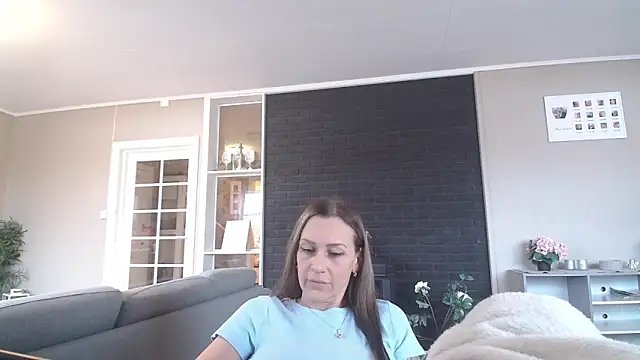 Xena UK online show from 12-13-24, 10:19