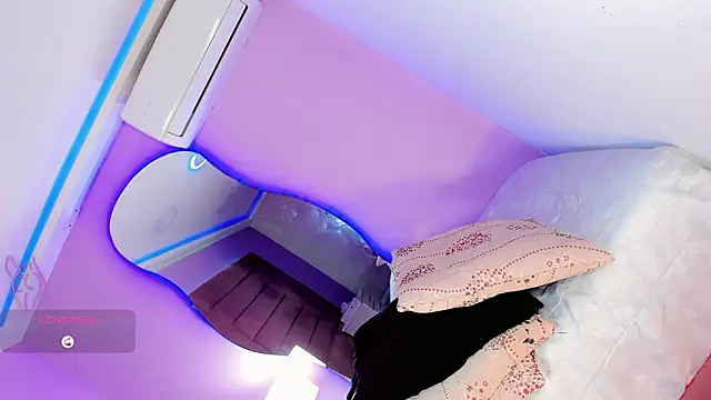 Shanelengel online show from 02-04-26, 04:51