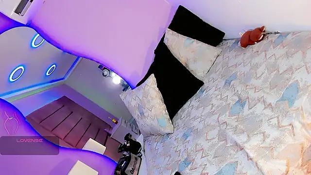 Shanelengel online show from 03-07-26, 08:39