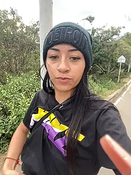 Snapshot of Little_aphrodite chatting on 12-13-24, 08:37 Little aphrodite online show from 12-13-24, 08:37