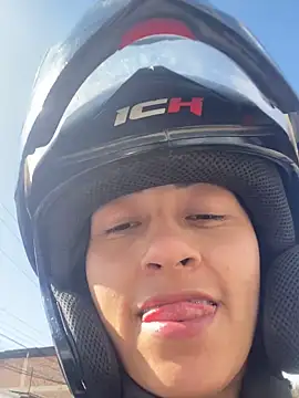 Snapshot of Little_aphrodite chatting on 01-16-25, 08:14 Little aphrodite online show from 01-16-25, 08:14