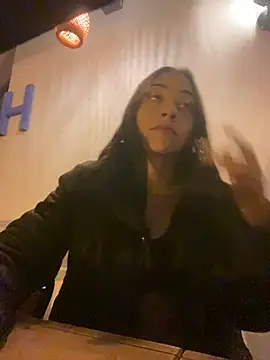 Snapshot of Little_aphrodite chatting on 01-18-25, 07:28 Little aphrodite online show from 01-18-25, 07:28