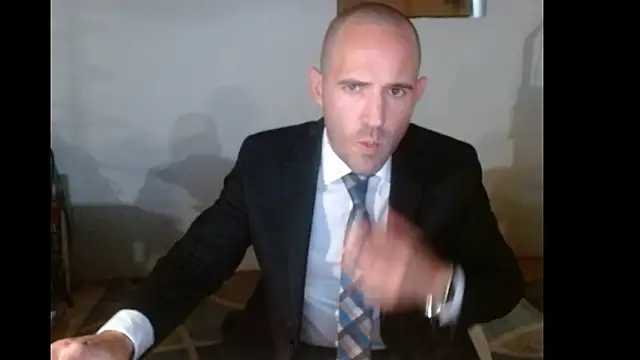 Snapshot of TheNakedPreacher chatting on 01-09-25, 01:45 TheNakedPreacher online show from 01-09-25, 01:45