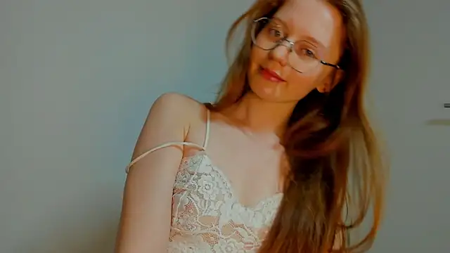 Fire Luna online show from 02-05-25, 02:48