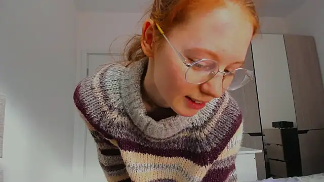 Fire Luna online show from 02-17-25, 09:24