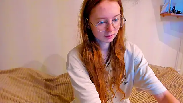 Fire Luna online show from 12-02-25, 04:40