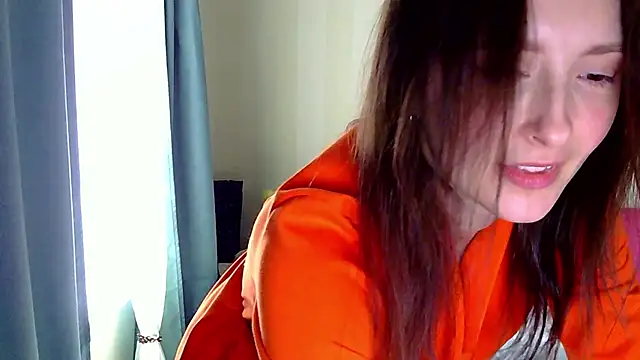 Snapshot of LilyXSky chatting on 10-13-25, 01:44 LilyXSky online show from 10-13-25, 01:44