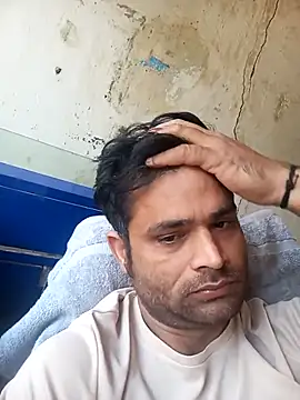 Snapshot of Priynkarani chatting on 12-01-25, 06:07 Priynkarani online show from 12-01-25, 06:07