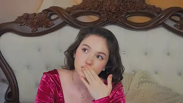 Snapshot of IreneRaye chatting on 02-11-25, 08:26 IreneRaye online show from 02-11-25, 08:26