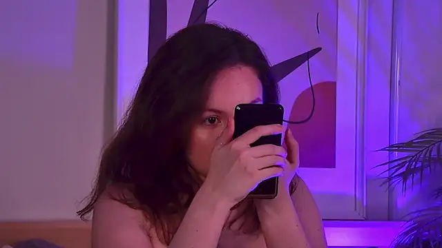 Snapshot of IreneRaye chatting on 10-24-25, 07:05 IreneRaye online show from 10-24-25, 07:05