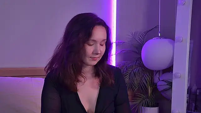 Snapshot of IreneRaye chatting on 10-31-25, 03:13 IreneRaye online show from 10-31-25, 03:13