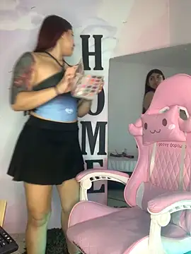 carolayrosse online show from 10-05-25, 02:43