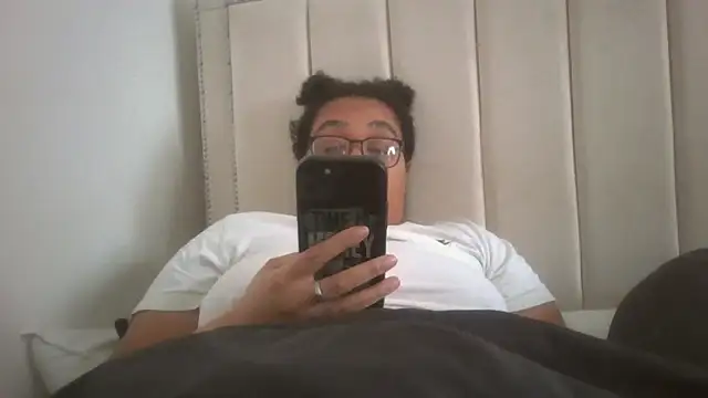 Snapshot of vanilla_chocolate23 chatting on 02-06-25, 08:07 vanilla chocolate23 online show from 02-06-25, 08:07