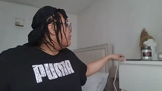 Snapshot of vanilla_chocolate23 chatting on 02-19-25, 11:17 vanilla chocolate23 online show from 02-19-25, 11:17