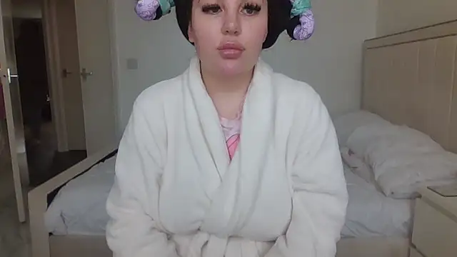 Snapshot of vanilla_chocolate23 chatting on 02-21-25, 03:10 vanilla chocolate23 online show from 02-21-25, 03:10