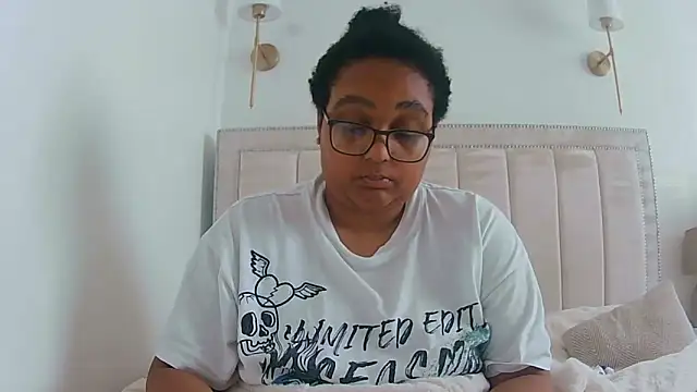 Snapshot of vanilla_chocolate23 chatting on 09-20-25, 11:11 vanilla chocolate23 online show from 09-20-25, 11:11