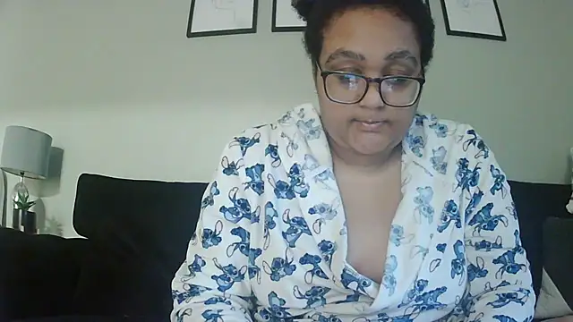 Snapshot of vanilla_chocolate23 chatting on 10-16-25, 06:47 vanilla chocolate23 online show from 10-16-25, 06:47