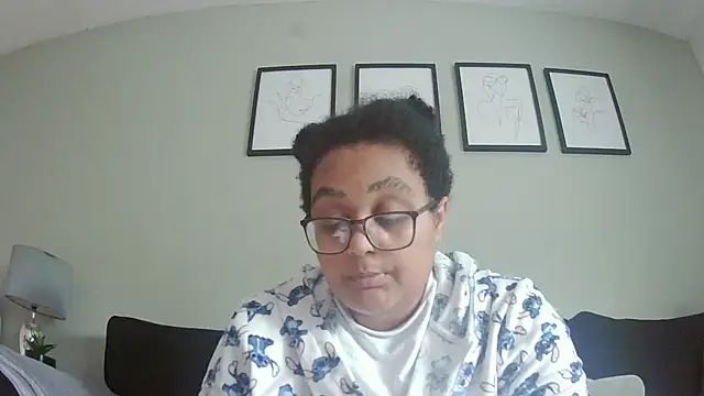 Snapshot of vanilla_chocolate23 chatting on 10-18-25, 10:16 vanilla chocolate23 online show from 10-18-25, 10:16