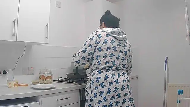 Snapshot of vanilla_chocolate23 chatting on 11-12-25, 09:32 vanilla chocolate23 online show from 11-12-25, 09:32