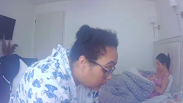 vanilla chocolate23 online show from 04-07-26, 09:32