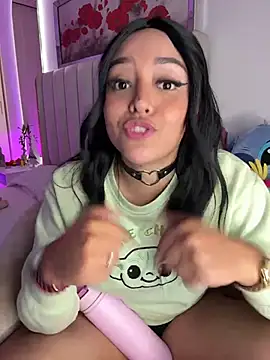 Snapshot of kenndall_21 chatting on 12-18-24, 09:36 kenndall 21 online show from 12-18-24, 09:36