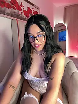 Snapshot of kenndall_21 chatting on 12-30-24, 12:32 kenndall 21 online show from 12-30-24, 12:32