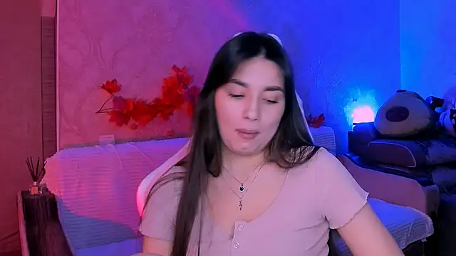 Snapshot of Swee_Alicee chatting on 02-07-25, 11:45 Swee Alicee online show from 02-07-25, 11:45