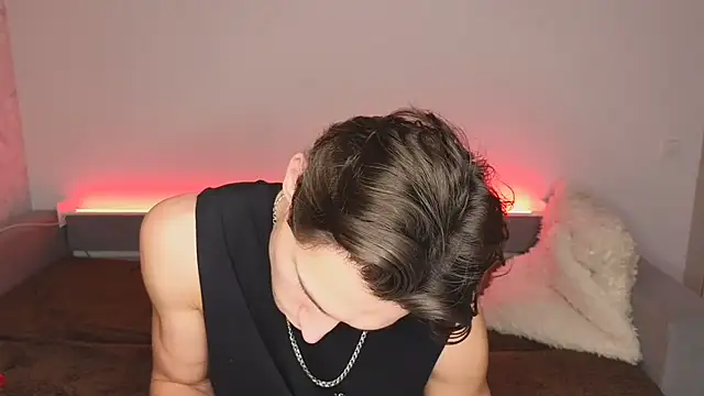 denlover1 online show from 02-08-26, 01:58