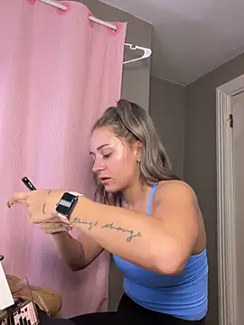 lexybabyxo online show from 04-20-26, 11:24