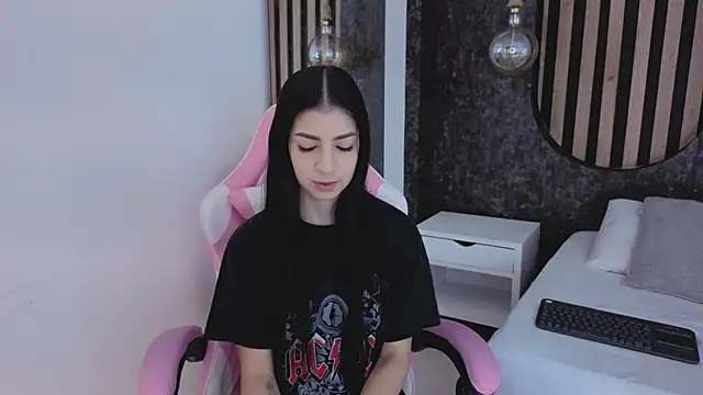 miss10 antonella online show from 11-21-25, 11:53