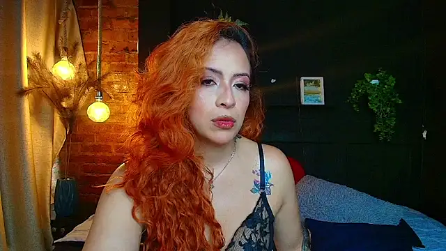 Snapshot of sahra_taylor_ chatting on 05-19-26, 02:01 sahra taylor online show from 05-19-26, 02:01