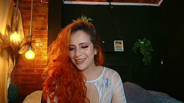 Snapshot of sahra_taylor_ chatting on 05-25-26, 02:12 sahra taylor online show from 05-25-26, 02:12