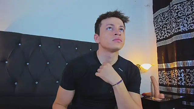 Angel Cuervo online show from 01-20-25, 07:25