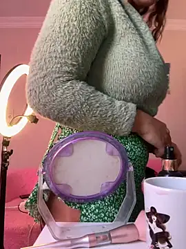 Snapshot of Periperiniz chatting on 11-04-25, 12:26 Periperiniz online show from 11-04-25, 12:26