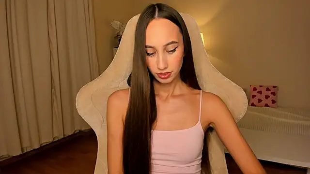 Snapshot of your_emily_ chatting on 09-18-25, 07:16 your emily online show from 09-18-25, 07:16