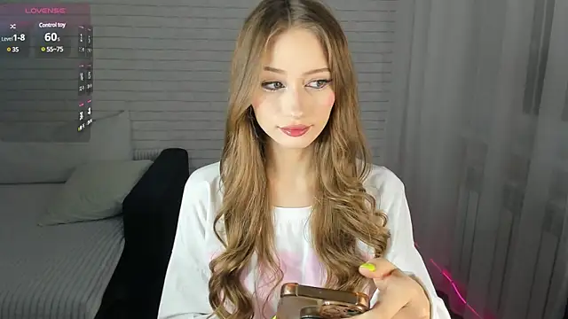 Snapshot of candyboofairy chatting on 03-12-25, 06:22 candyboofairy online show from 03-12-25, 06:22