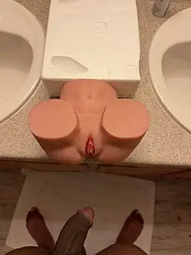 MaterialGolan online show from 04-18-26, 01:09