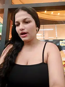 girl milk1 online show from 01-31-25, 10:42