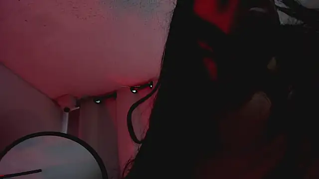 aisha   online show from 03-06-25, 08:27