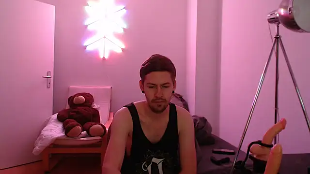 Snapshot of jonny-bisexual chatting on 12-12-24, 10:31 jonny-bisexual online show from 12-12-24, 10:31