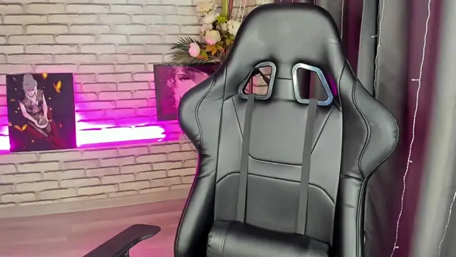 Snapshot of Tonya_Gray chatting on 01-19-25, 01:21 Tonya Gray online show from 01-19-25, 01:21