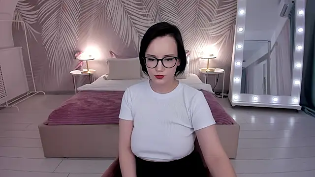 Snapshot of StellaGloww chatting on 03-07-25, 11:29 StellaGloww online show from 03-07-25, 11:29