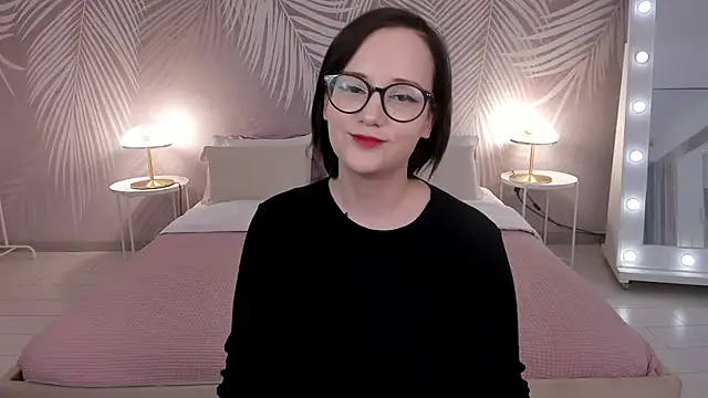 Snapshot of StellaGloww chatting on 03-21-25, 08:17 StellaGloww online show from 03-21-25, 08:17