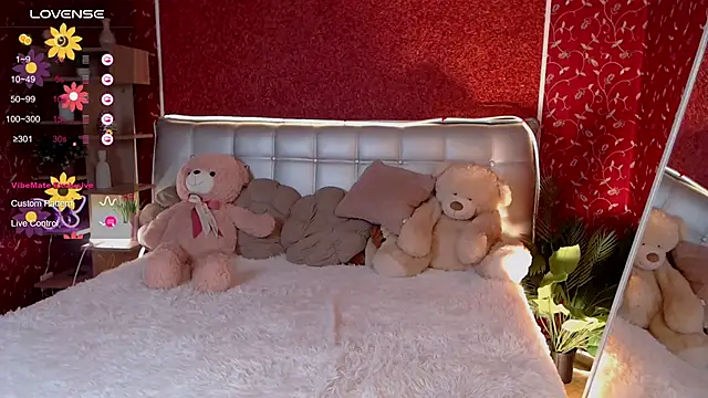 AuroraAksnesss online show from 11-21-25, 04:27